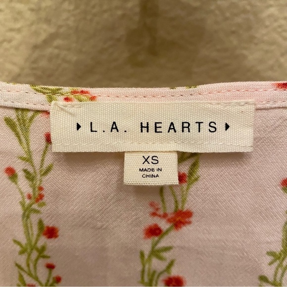 L.A. HEARTS Pink Floral Feminine Tie Front Cropped Top Size Xsmall - Picture 5 of 8